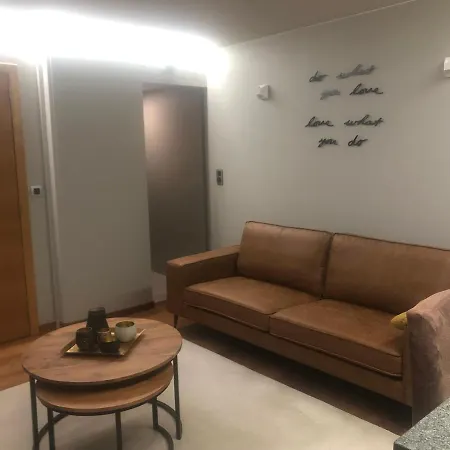 Chez Emma ゲストハウス 3*